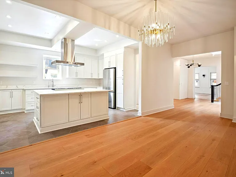 1329 Connecticut Ave NW #300 — Photo 1