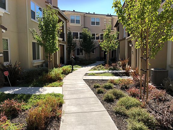 2nd image of 278 Montalcino Cir