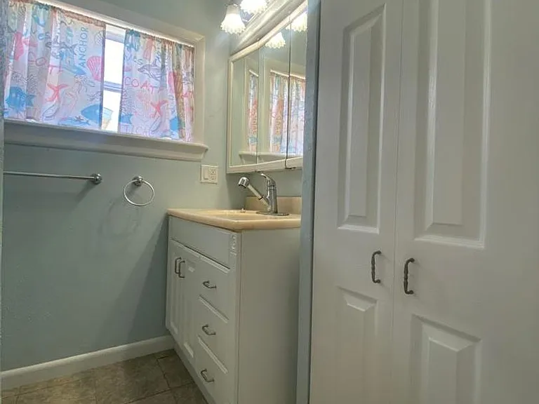 19 River Shore Dr — Photo 9