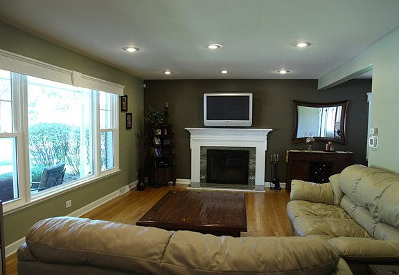 4th image of 905 W Miner St
