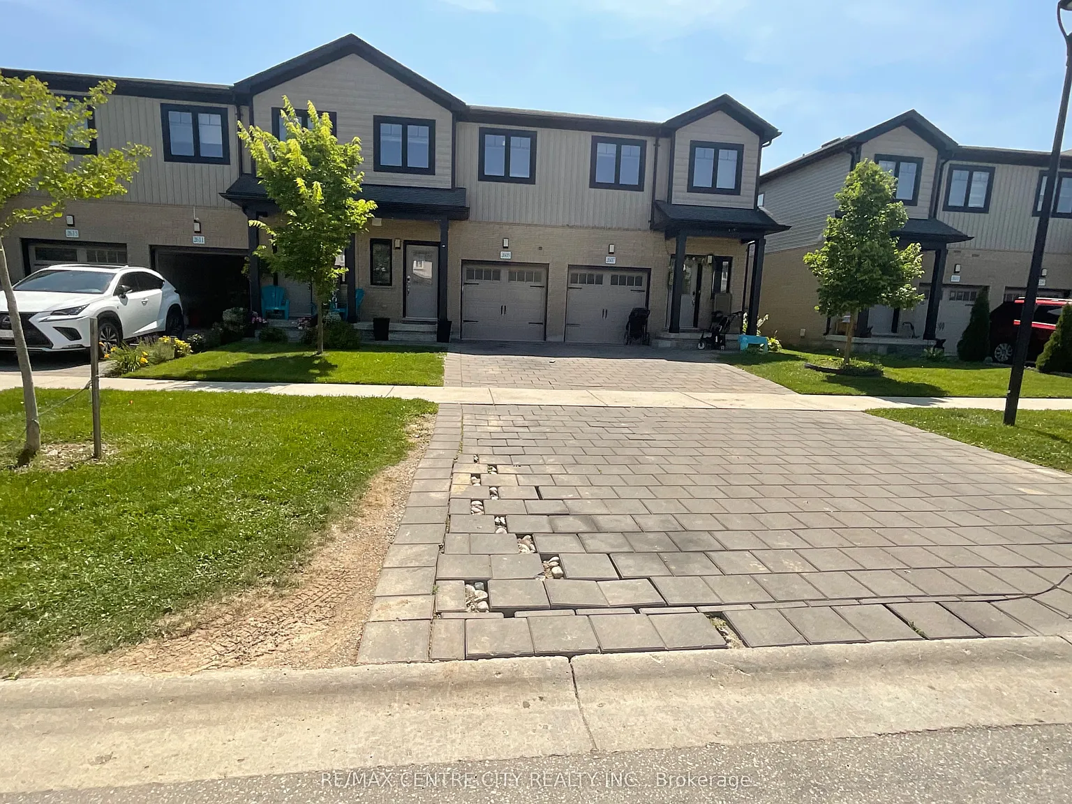 3 bed, $2,500 — Photo 1
