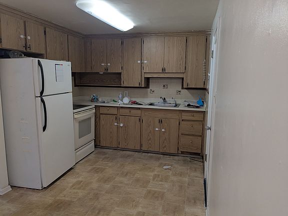 4th image of 11503 30th Ave NE