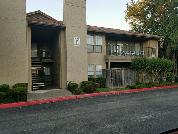 2nd image of 1202-611 Thorpe Ln
