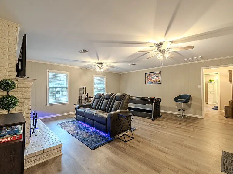 809 N Washington Ave — Photo 11