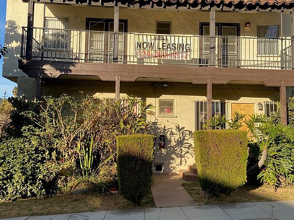 2nd image of 2335-2337 Miramar St #2337-2