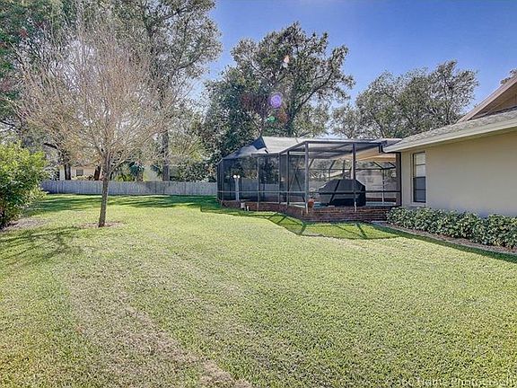 3rd image of 1482 Treetop Dr