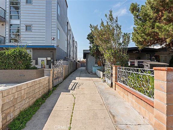 4th image of 955 N Normandie Ave