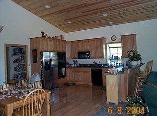 1513 Linden Dr, Pine Mountain Club, CA 93222