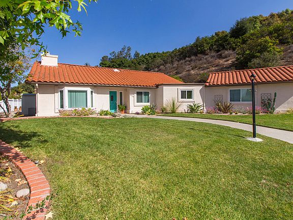 2nd image of 3726 Oakview Ct