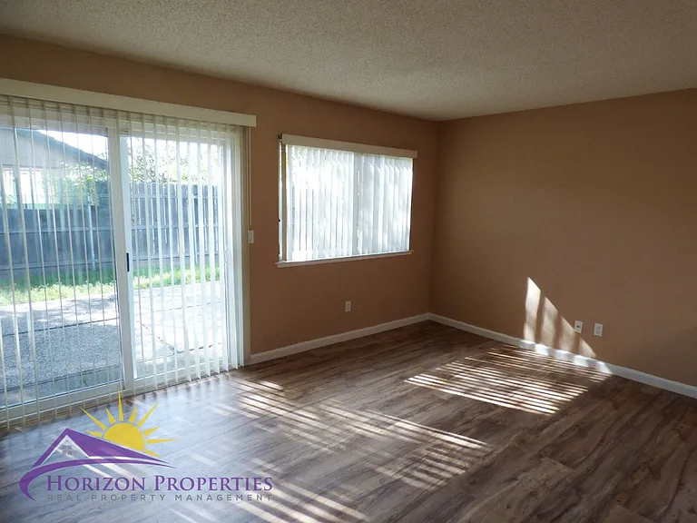 7928 Garry Oak Dr — Photo 12