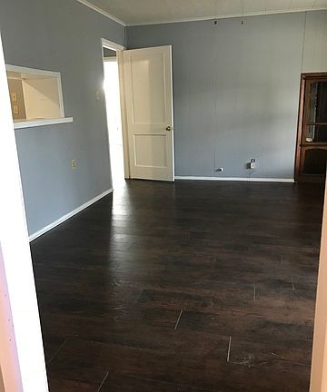 2nd image of 208 Stolnet St
