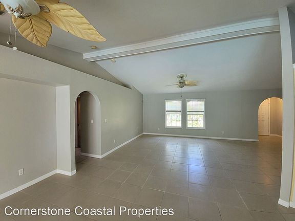 4th image of 2312 Country Club Blvd