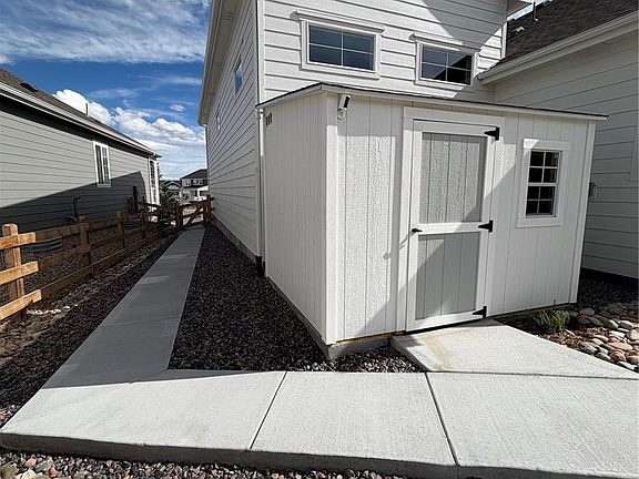5th image of 39151 Anthony Street