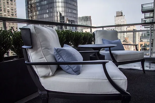 Rented by Bold New York | media 30