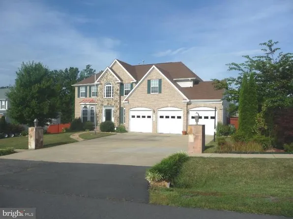 13522 Persian Ct, Woodbridge, VA 22193