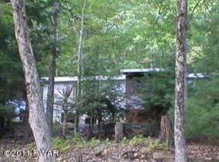 102 Whitetail Dr, Shohola, PA 18458