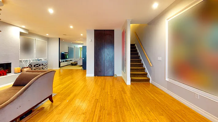 Sold by Harlem Lofts | media 27