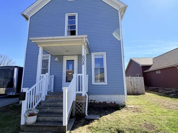 608 W Cedar St, Le Roy, IL 61752