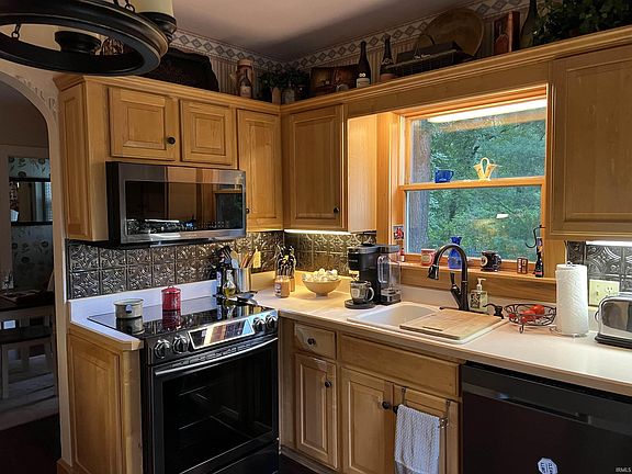 4th image of 6100 Feltman Dr