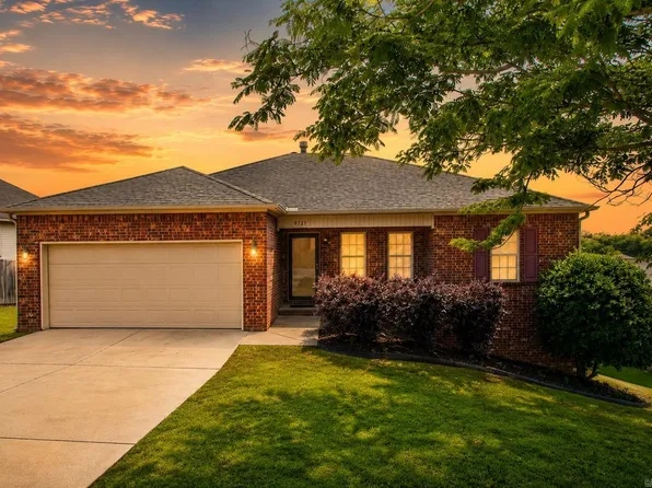 5721 Heritage Heights Dr, Benton, AR 72019