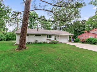 84 West Rd, Circle Pines, MN 55014