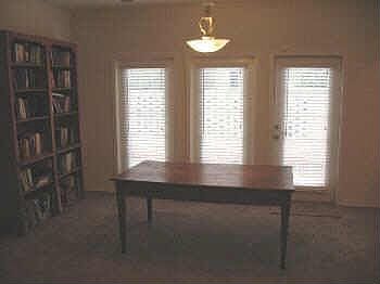 4th image of 10 Woodhaven Cir