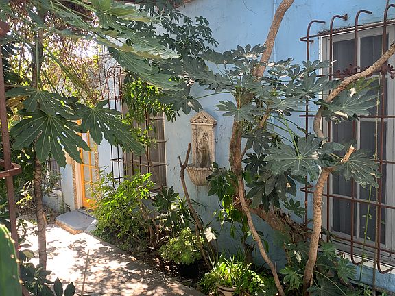 3rd image of 3927 Melrose Ave #3929-1/4
