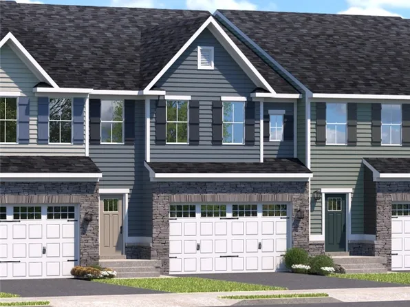 135 Olivia Dr, Eighty Four, PA 15330