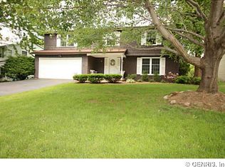 70 Beacon Hills Dr S, Penfield, NY 14526