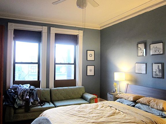 5th image of 2129 N Southport Ave #3A