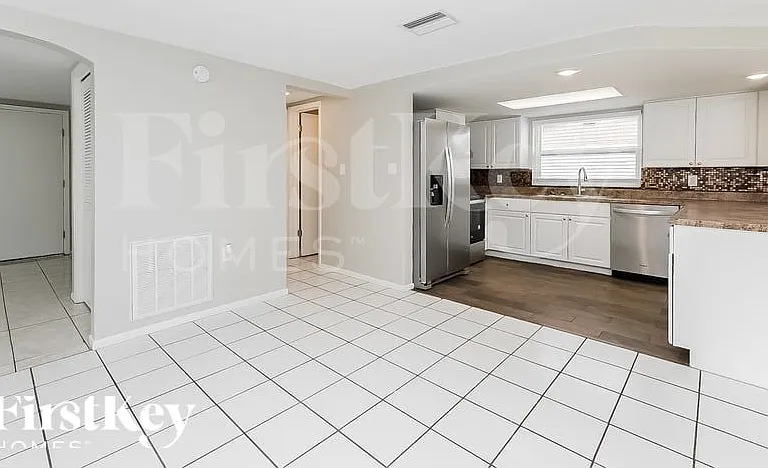 7825 Embassy Blvd — Photo 5