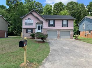 622 McPhearson Ln, Hueytown, AL 35023