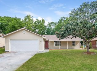 8221 Justin Rd N, Jacksonville, FL 32210