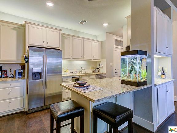 5th image of 472 W San Antonio St #R203