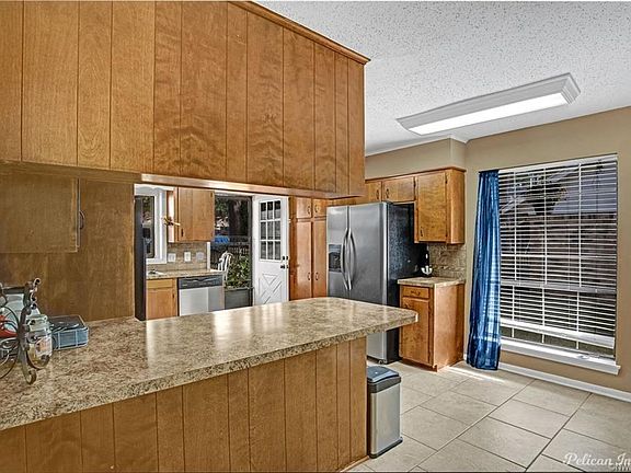 3rd image of 920 Francais Dr