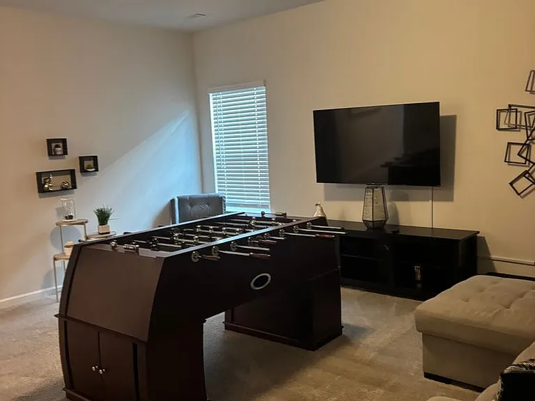 1256 Towne Square Ct — Photo 13