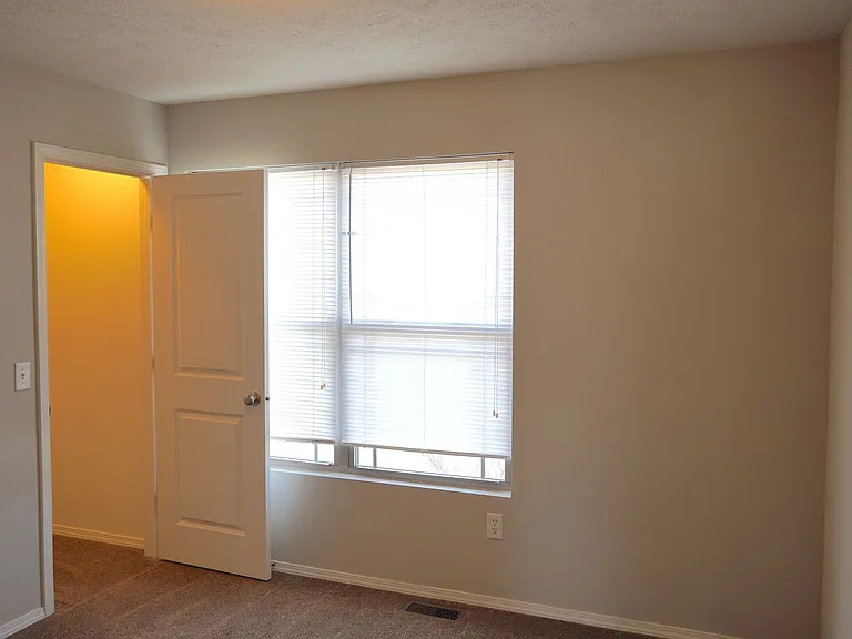 2504 W Cover Dr — Photo 23