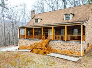 326 Rock Cliffe Trl, Pickens, SC 29671