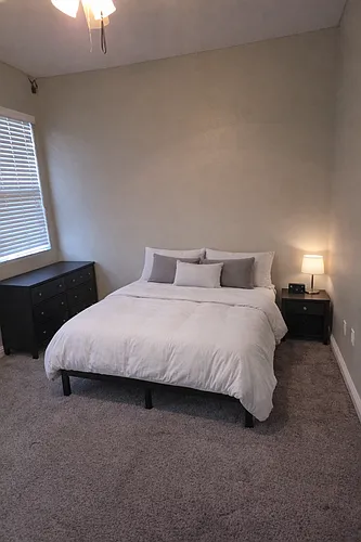 S Niverth Pl Photo 1