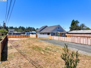 0 Everett St, North Bend, OR 97459