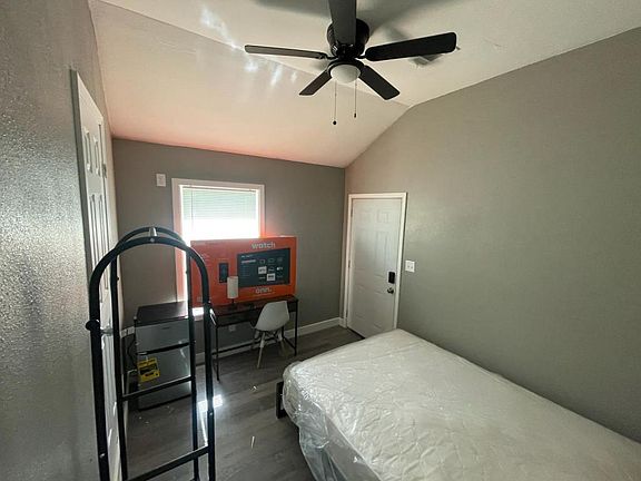 4th image of 3024 Searcy Dr
