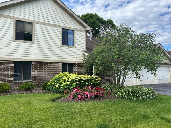 823 E Coach Rd Unit 5, Palatine, IL 60074