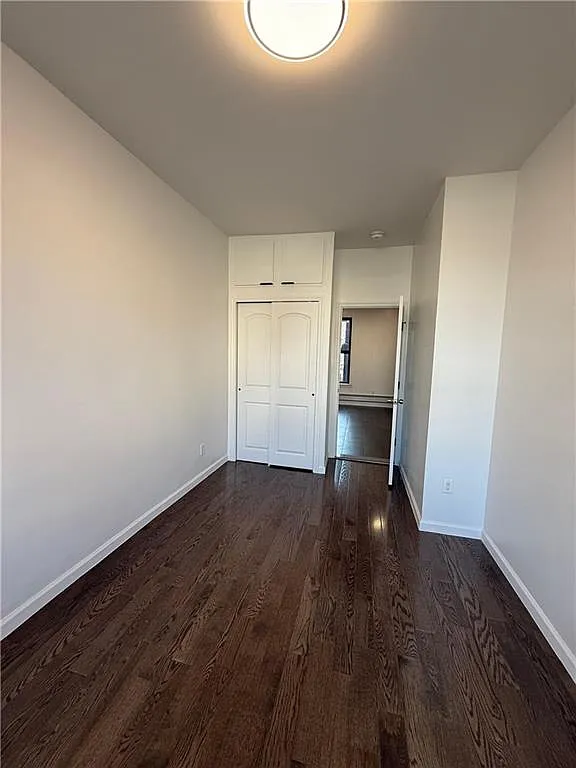 3 bed, 1.0 bath, 4920 sqft, $3,000 — Photo 4