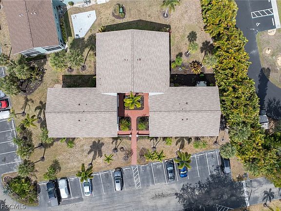 5th image of 8141 Country Rd Unit 202