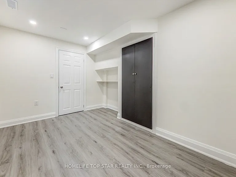 28 Willowbrook Dr — Photo 7