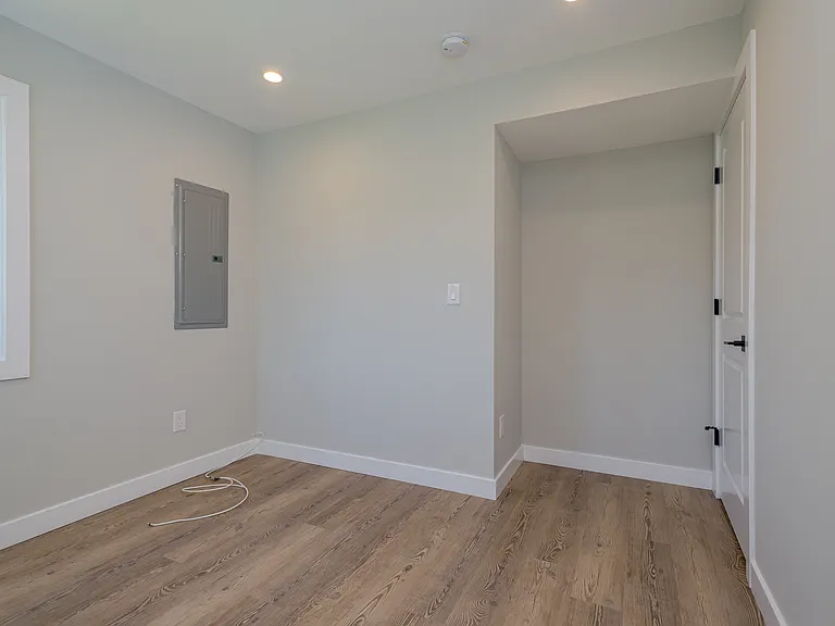 92 Pennwood Dr — Photo 5