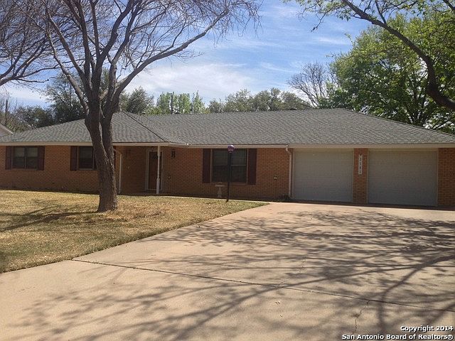 1st image of 3101 Hemlock Dr