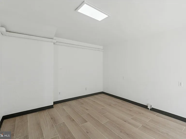 1538 Pine St #1R — Photo 9