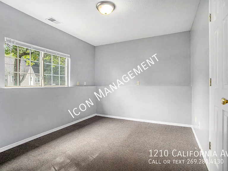 1210 California Ave — Photo 10