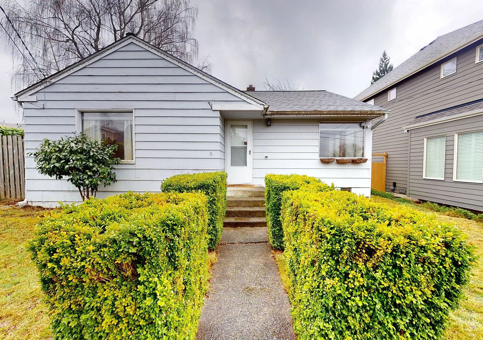Two Bedroom Rambler In Kennydale - Great Location! — Photo 1